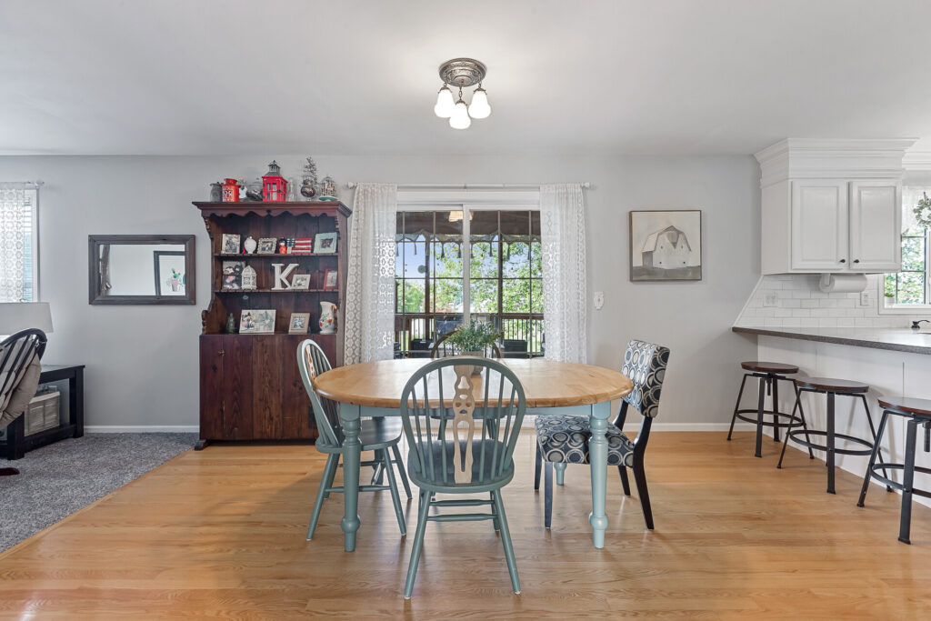 15_836_Lindsay15_mls