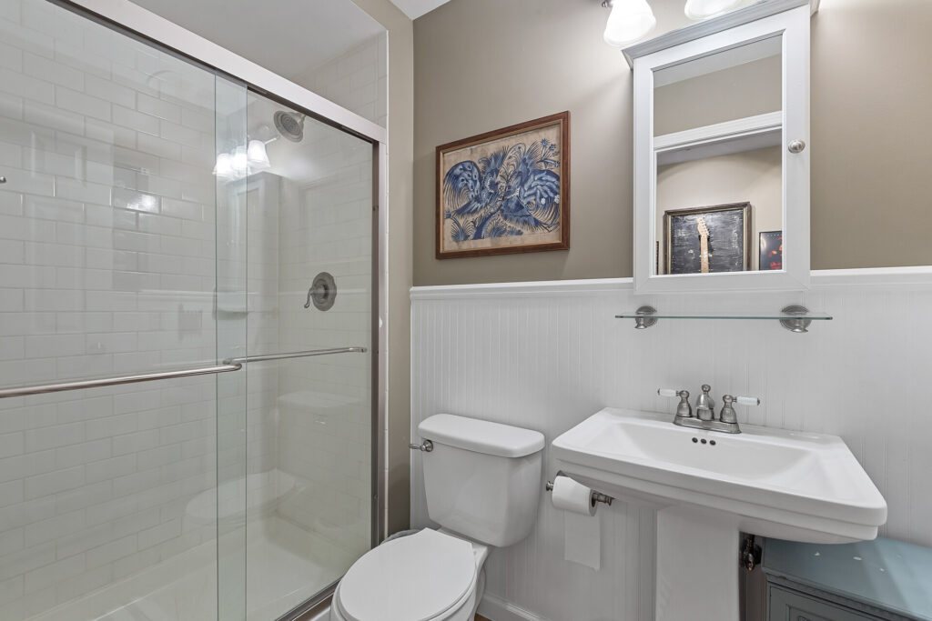 26_836_Lindsay26_mls