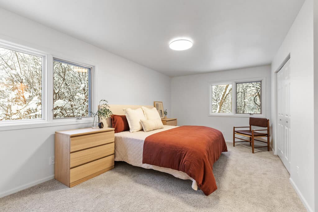 37_912_Thoreau37_mls