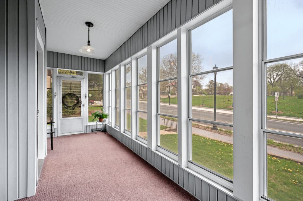 05_2410_Johnson5_mls