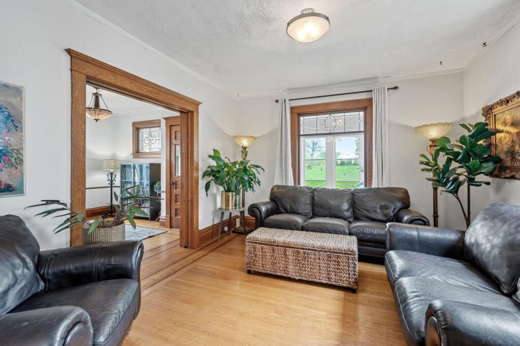 12_2410_Johnson12_mls