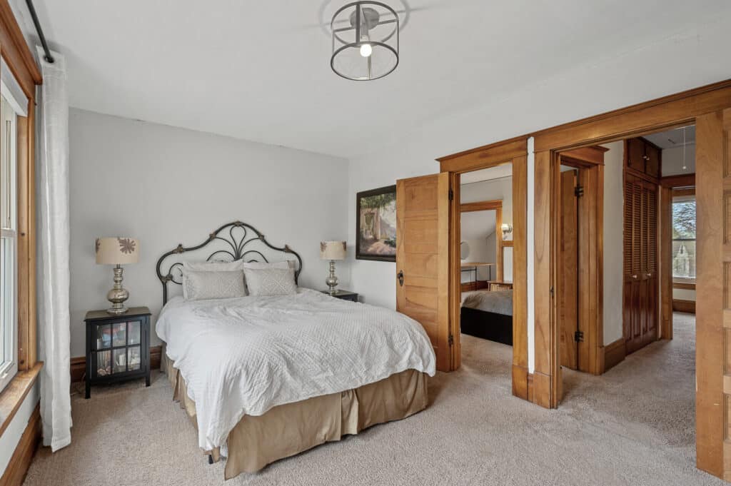 28_2410_Johnson28_mls