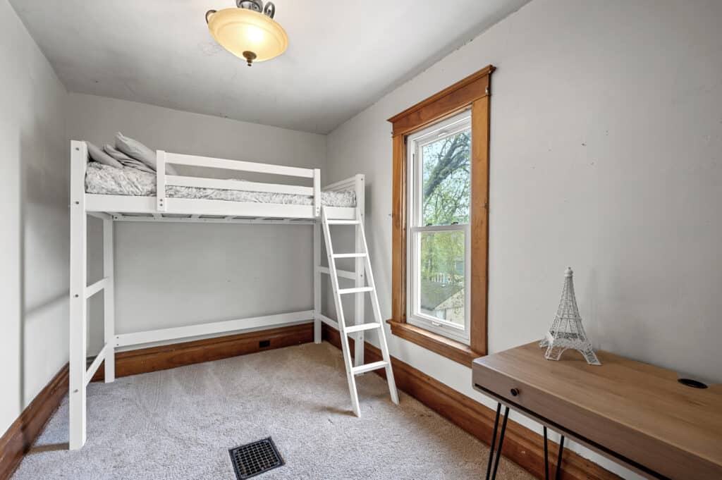 34_2410_Johnson34_mls