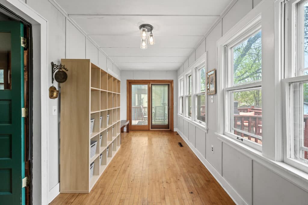 37_2410_Johnson37_mls