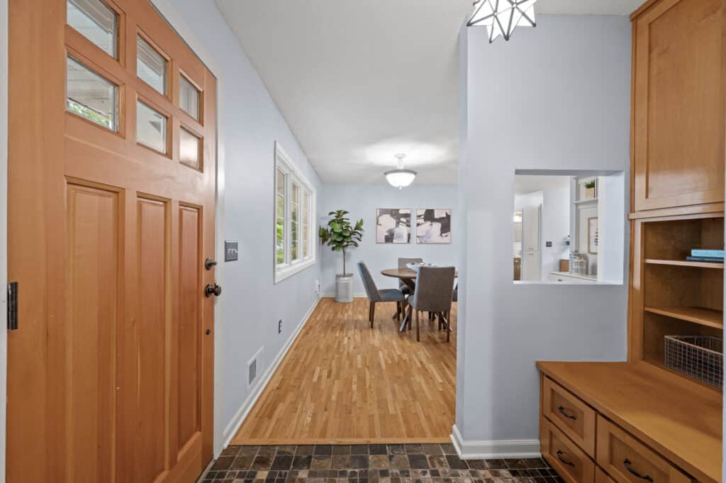 07_4300_Browndale7_mls