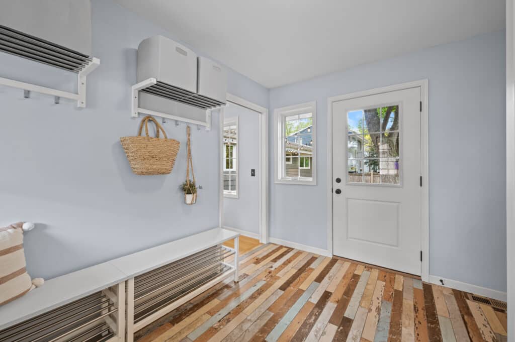 17_4300_Browndale17_mls