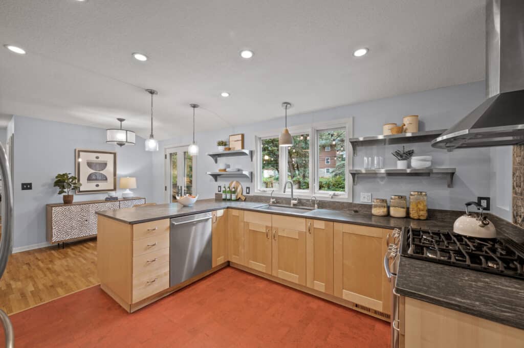 21_4300_Browndale21_mls