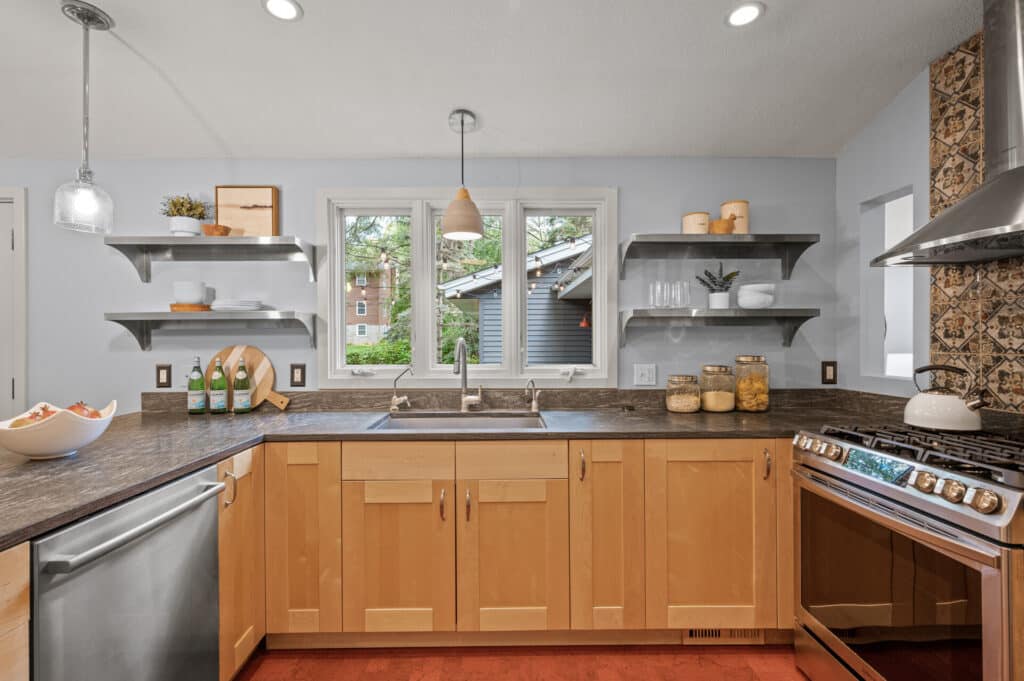 22_4300_Browndale22_mls