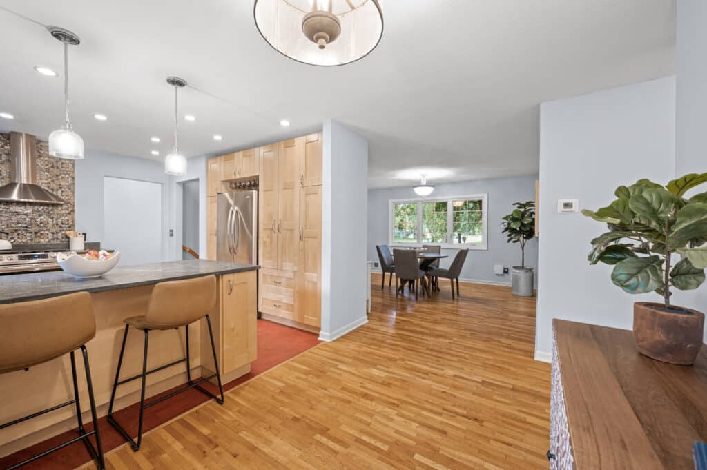 27_4300_Browndale27_mls