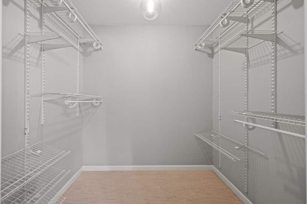 43_4300_Browndale43_mls