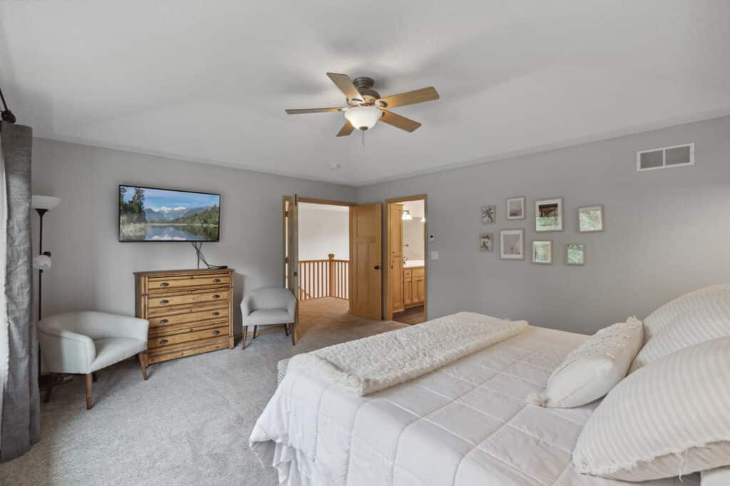 22_10929_Woodland22_mls