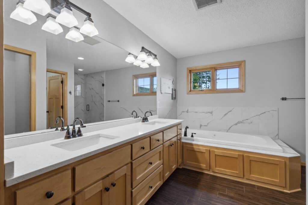 24_10929_Woodland24_mls