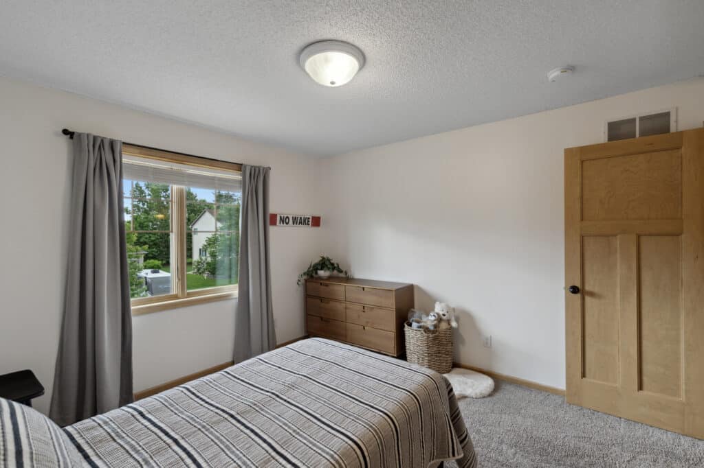 33_10929_Woodland33_mls