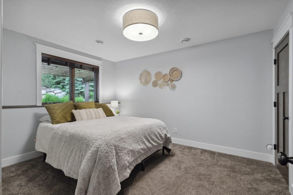 43_10929_Woodland43_mls