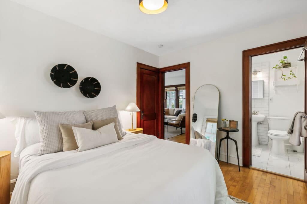 20-web-or-mls-4509-30th-Ave-S-20