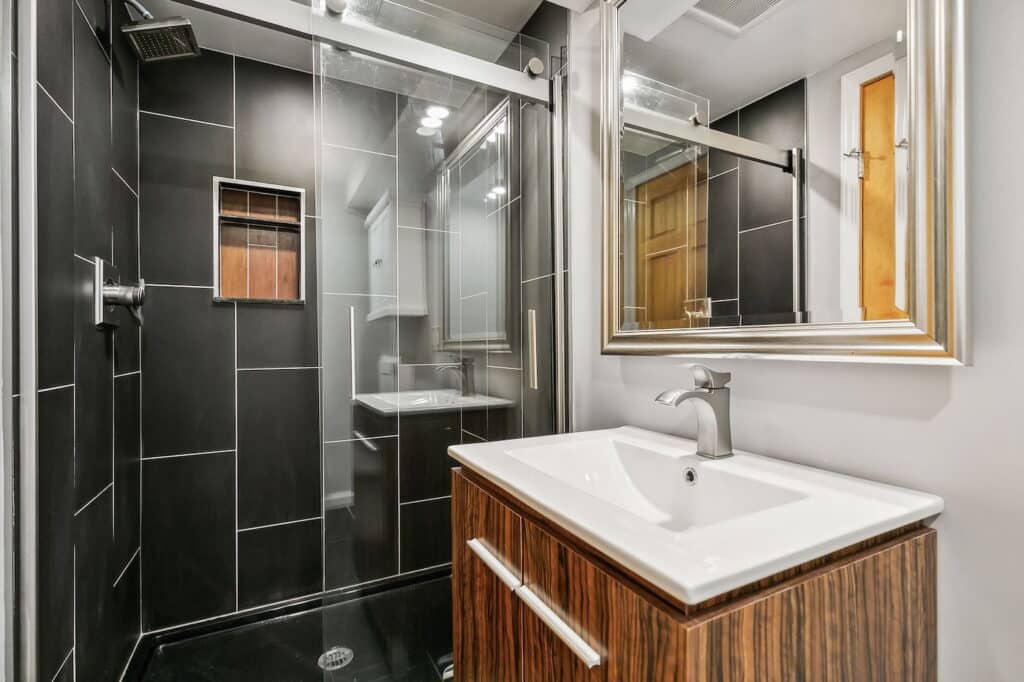 26-web-or-mls-4509-30th-Ave-S-26