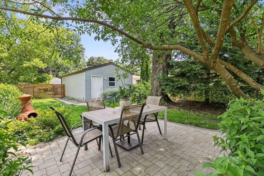 31-web-or-mls-4509-30th-Ave-S-31