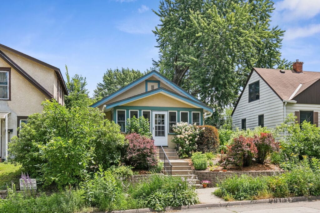 36-web-or-mls-4509-30th-Ave-S-36