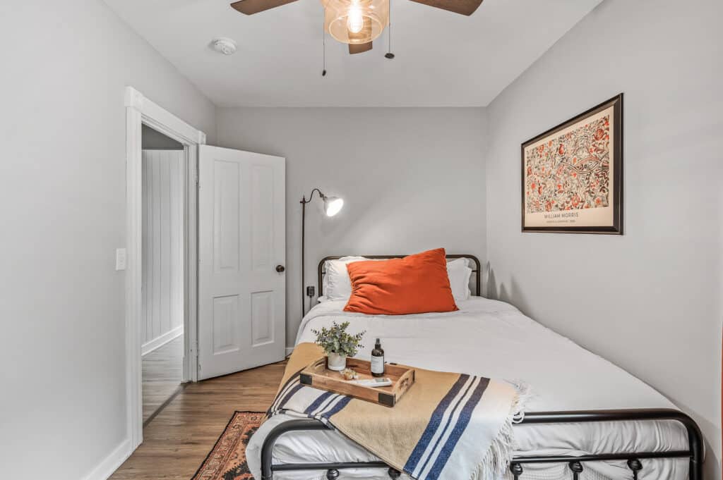 85_416_Cherokee_Ave85_mls