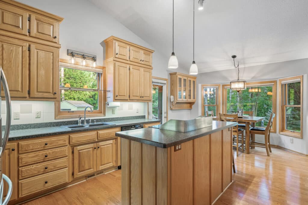 16_1039_160th_Lane_NE16_mls