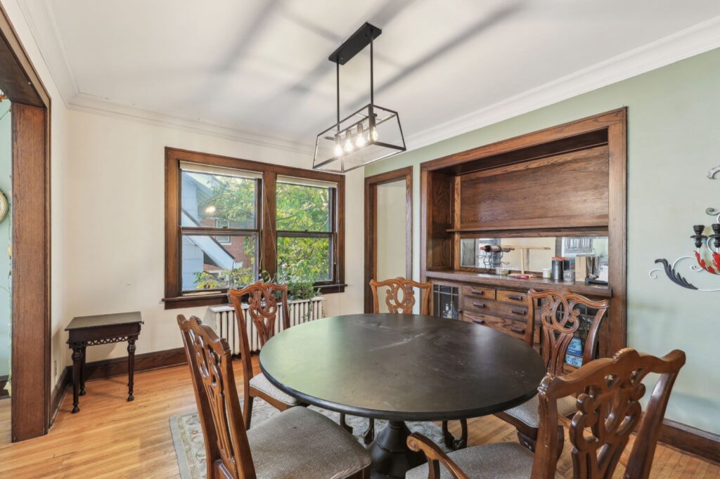 28-web-or-mls-3316-Hennepin-Ave-027