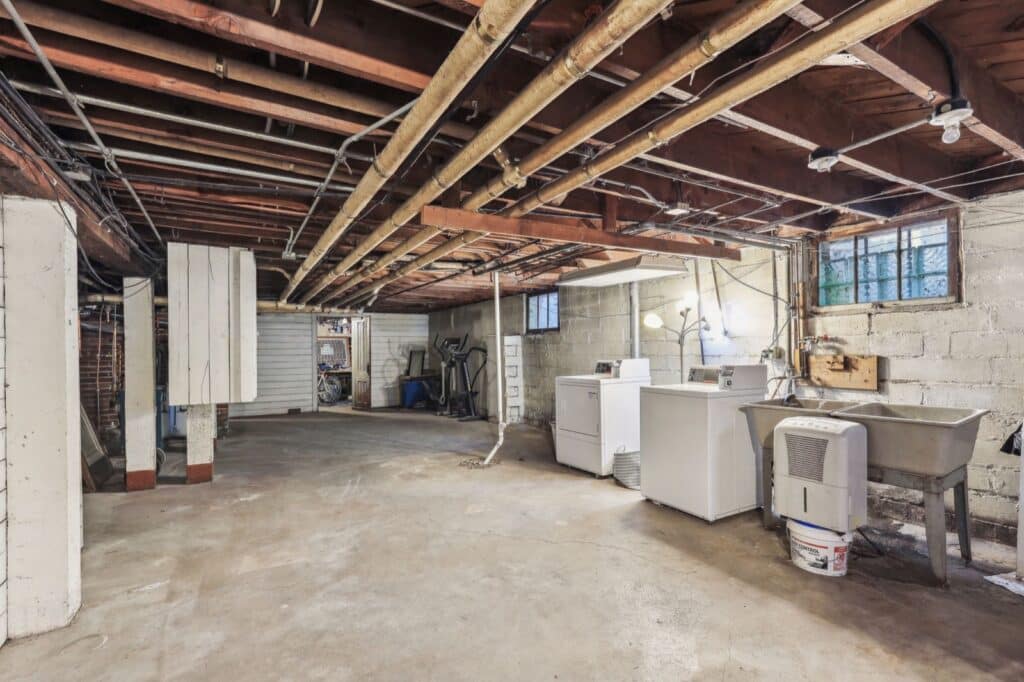 37-web-or-mls-3316-Hennepin-Ave-036