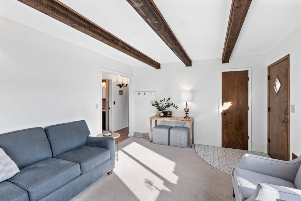 09_7000_Columbus9_mls