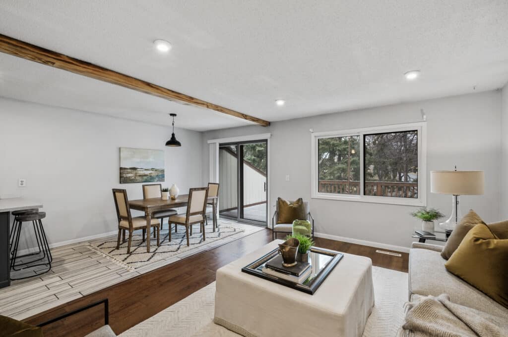 12_6503_Ives_Ln_N12_mls