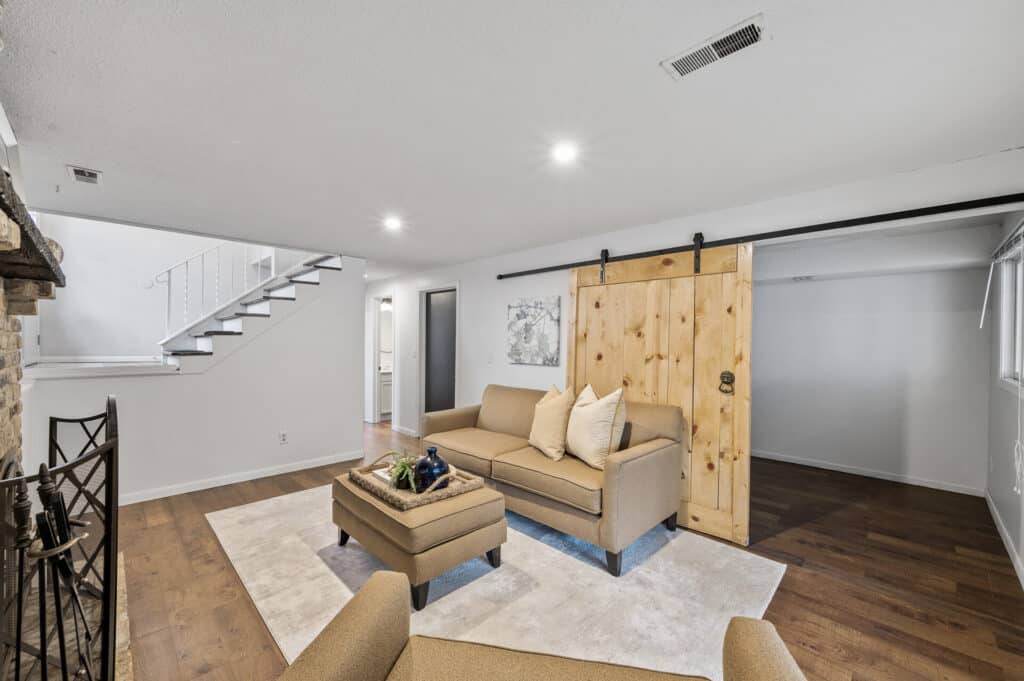 34_6503_Ives_Ln_N34_mls