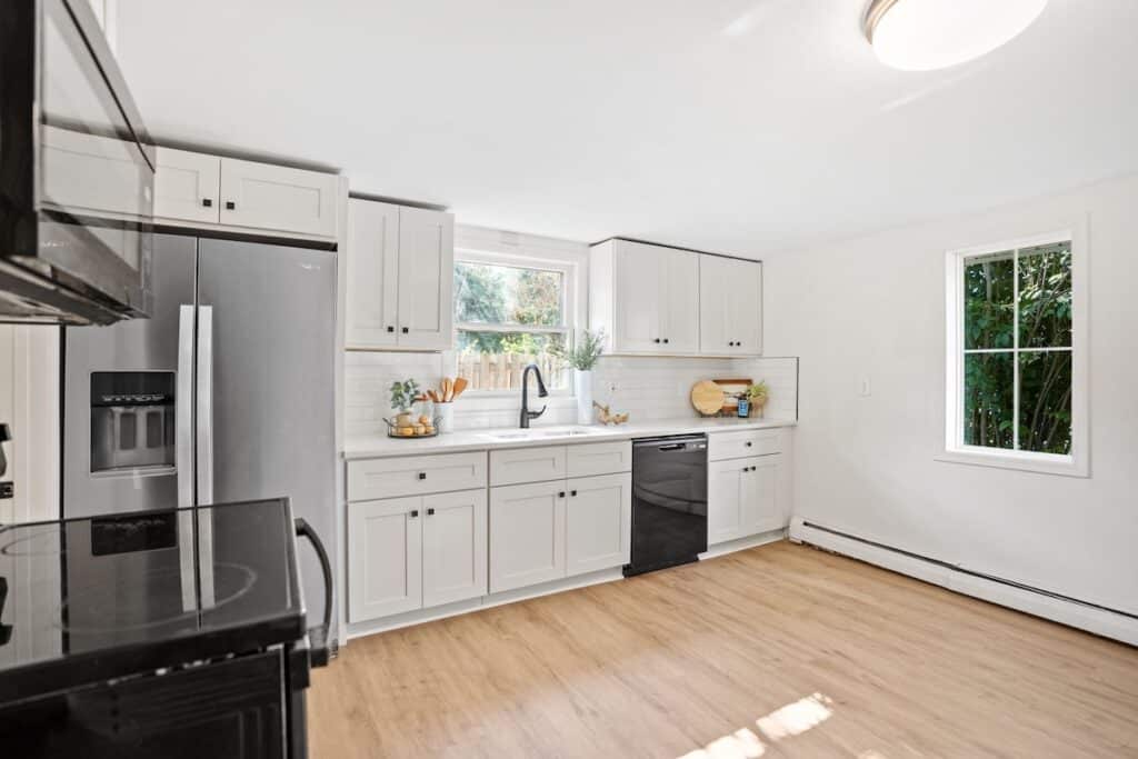 14-web-or-mls-26030 2nd St-14