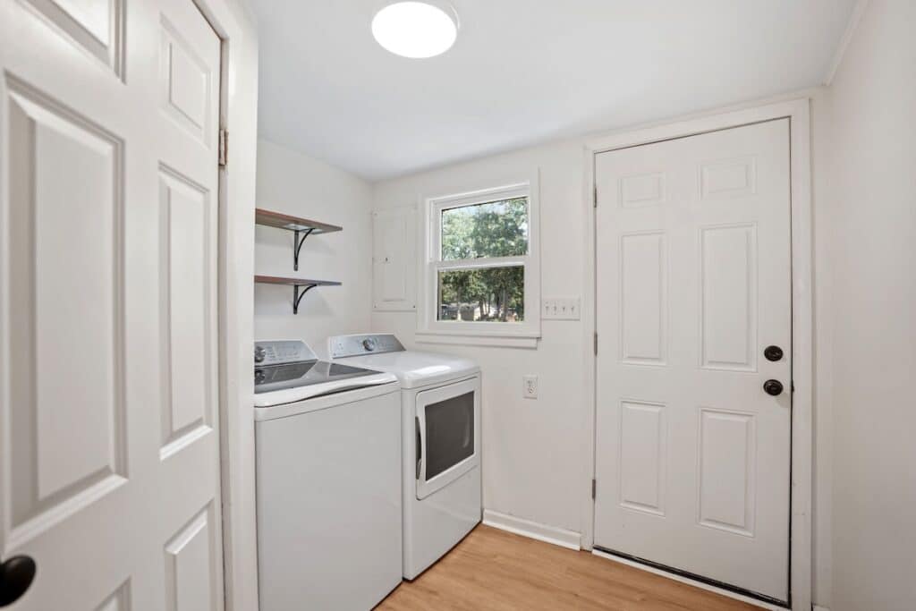 20-web-or-mls-26030 2nd St-20