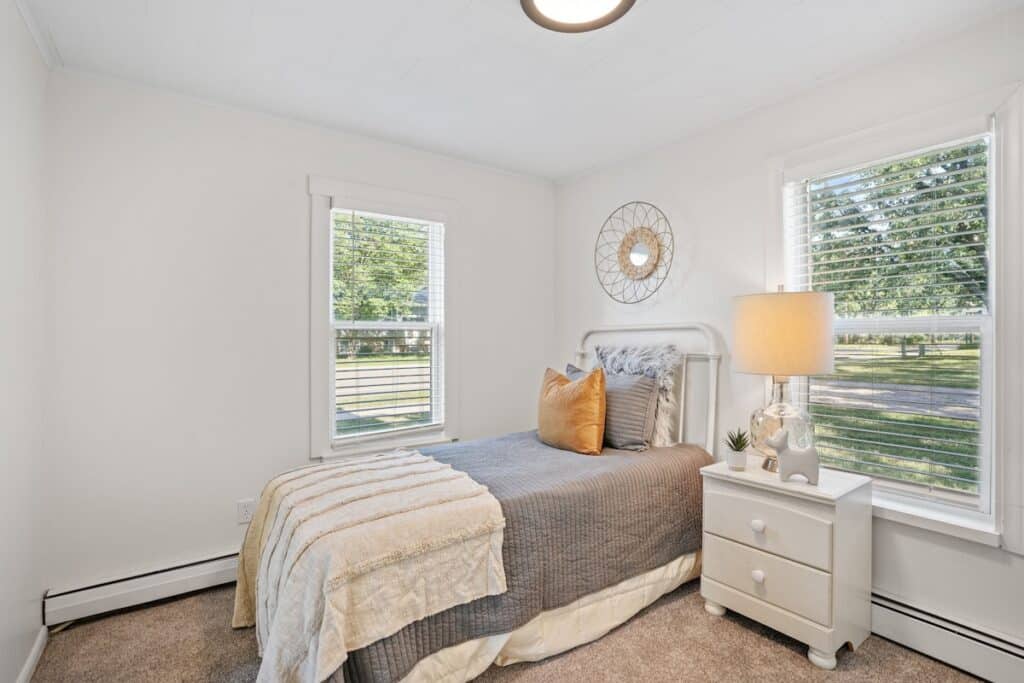 21-web-or-mls-26030 2nd St-21