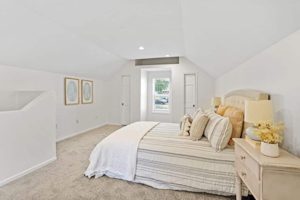 24-web-or-mls-26030 2nd St-24