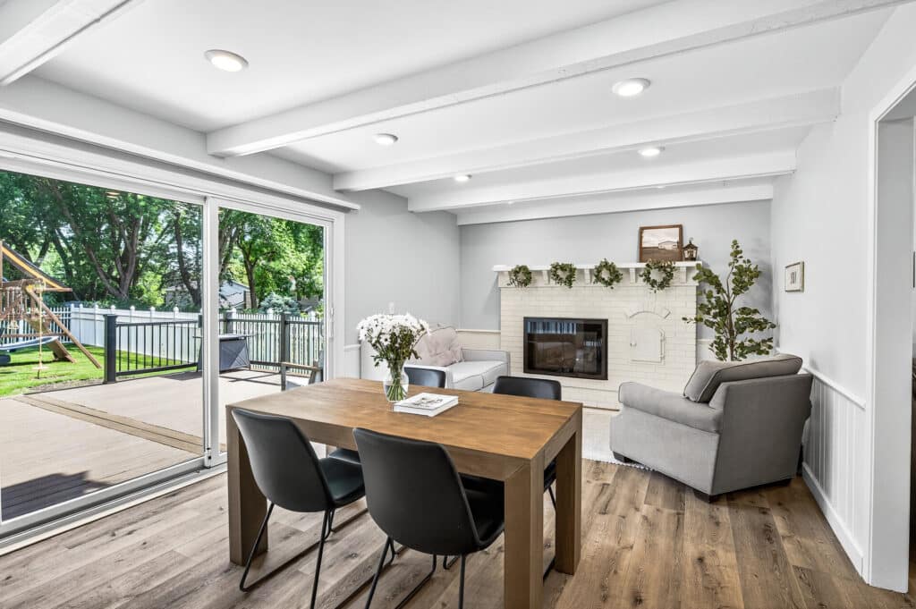 09_8023_Dakota_Ave9_mls