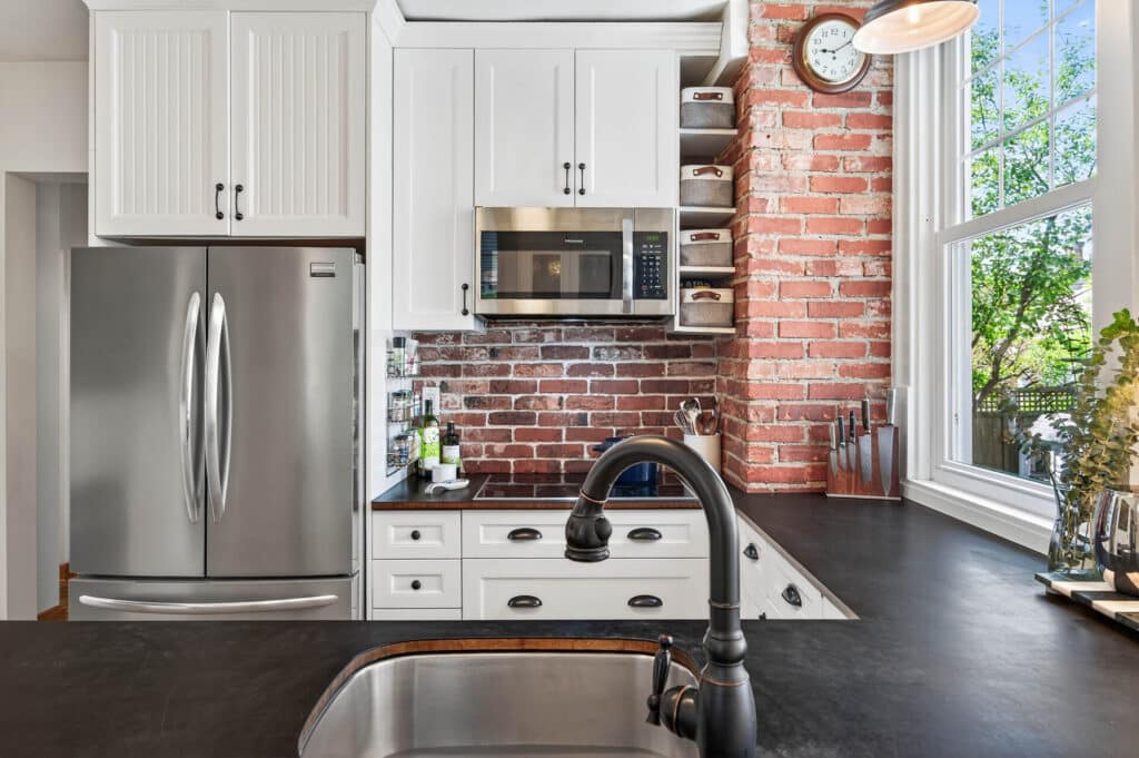 105_2444_Girard19 (1)_mls