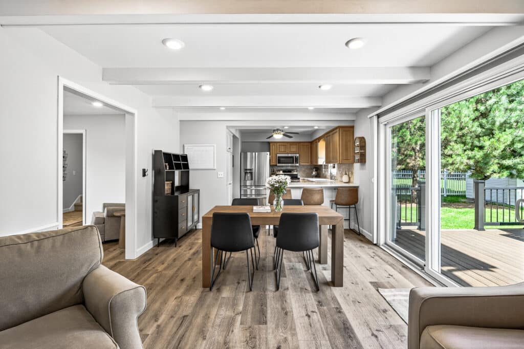 10_8023_Dakota_Ave10_mls