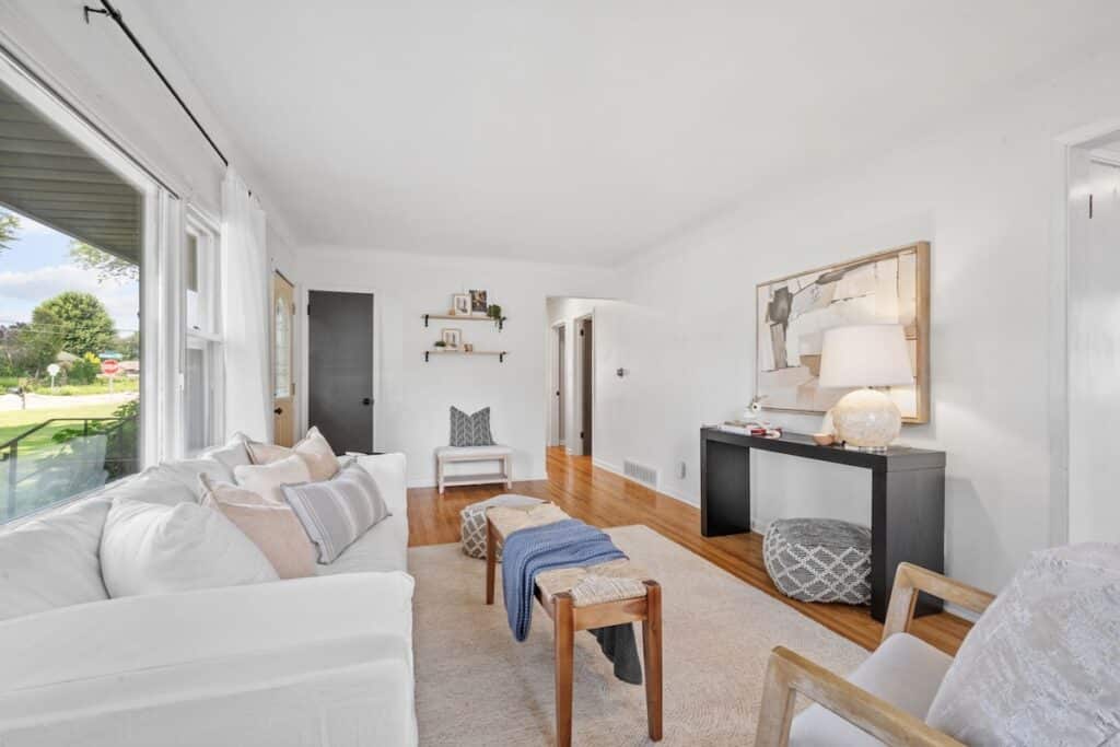 25-web-or-mls-3824 McKnight Rd N-25