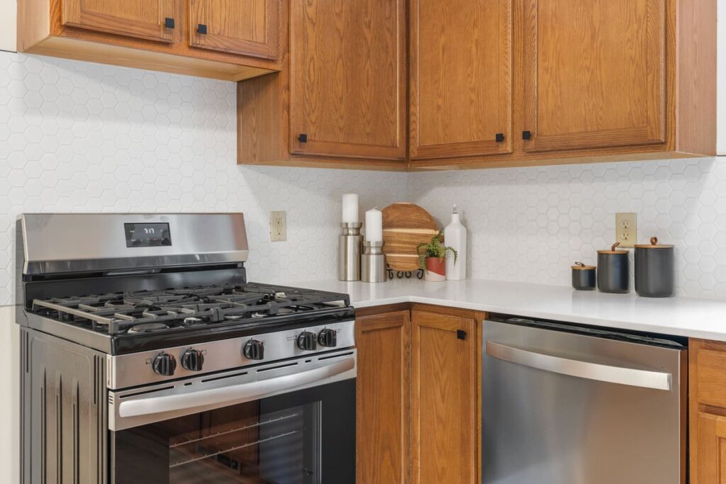 30-custom-813 26th Ave NE-30