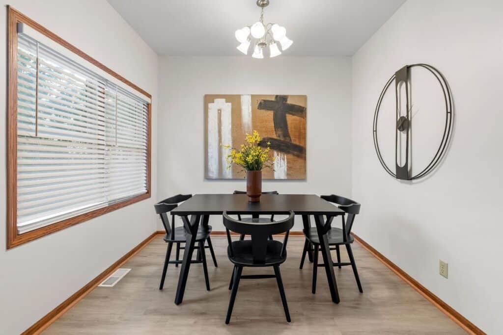 32-custom-813 26th Ave NE-32