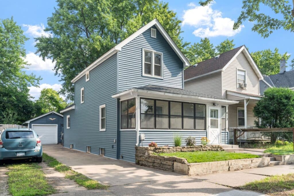 6-custom-813 26th Ave NE-6