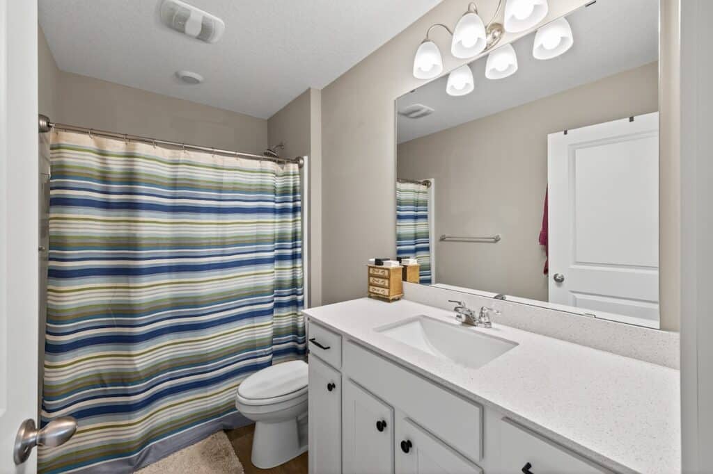 13_4845_Empress_Ave_N13_mls