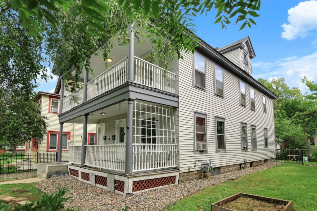 25-web-or-mls-3145-Pleasant-Ave-25