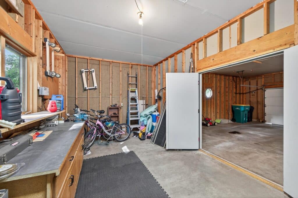 28_8931_Ashley_Tce28_mls