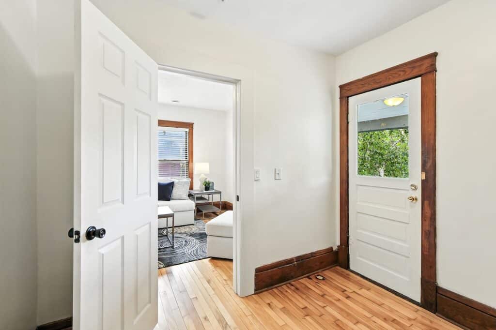 7-web-or-mls-3145-Pleasant-Ave-07