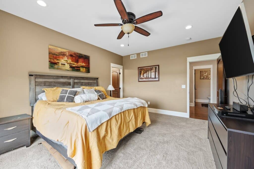 70-print-26002 Sunset Dr-70