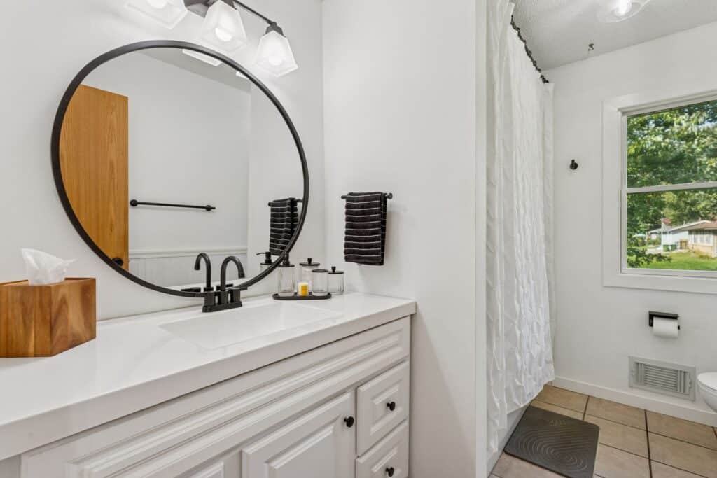 12057 Jefferson Street Northeast - Spacecrafting - 0026