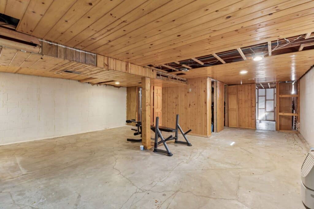 12057 Jefferson Street Northeast - Spacecrafting - 0029