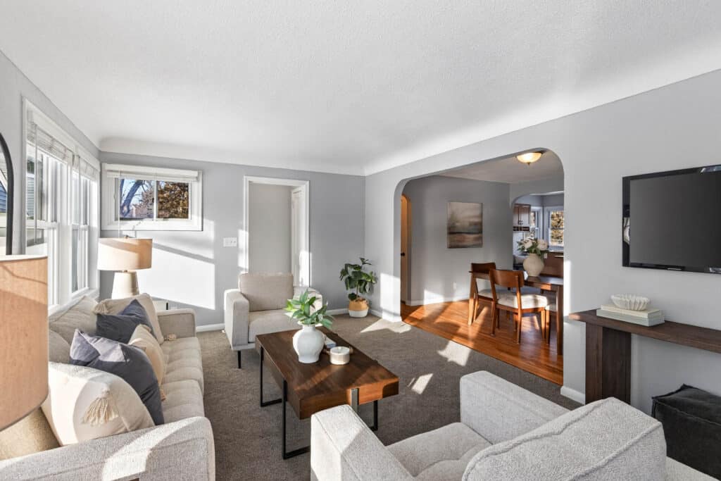 12_2199_Oakwood4 (1)_mls