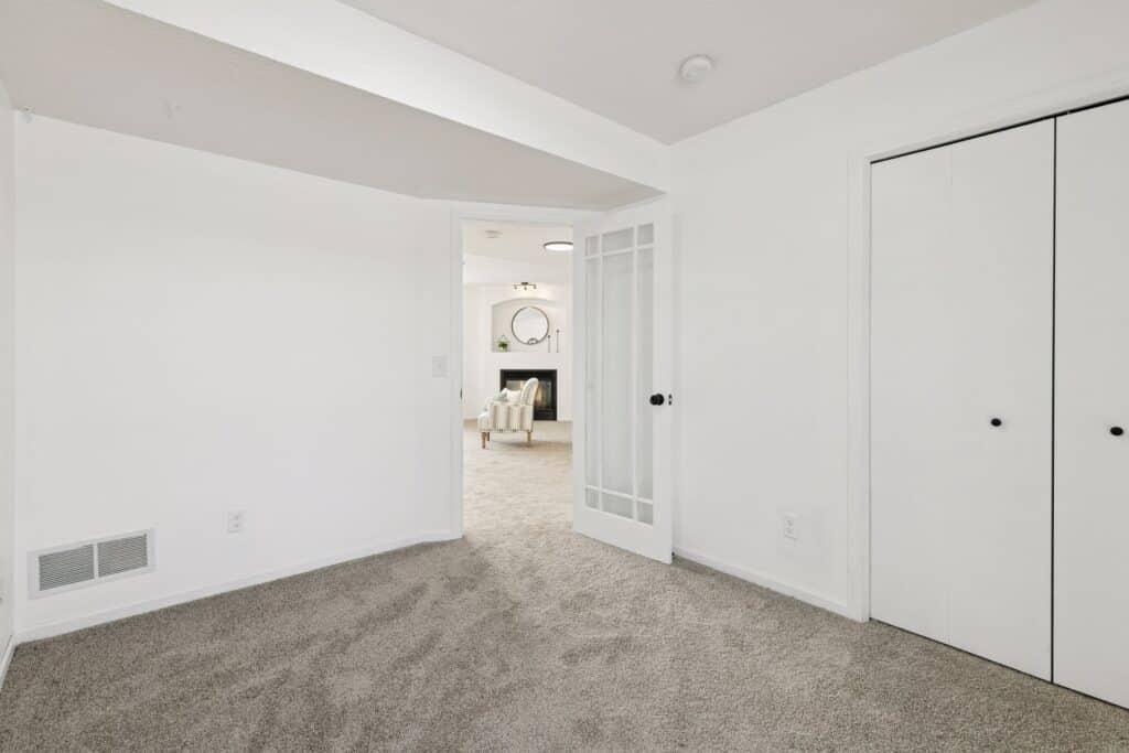 345 James Parkway - Spacecrafting - 0023