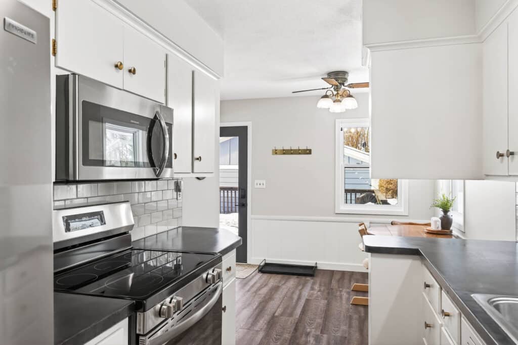 35_6460_Elmwood7 (1)_mls